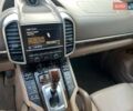 Белый Порше Каен, объемом двигателя 3.6 л и пробегом 300 тыс. км за 13500 $, фото 13 на Automoto.ua