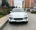 Белый Порше Каен, объемом двигателя 3.6 л и пробегом 175 тыс. км за 16700 $, фото 2 на Automoto.ua