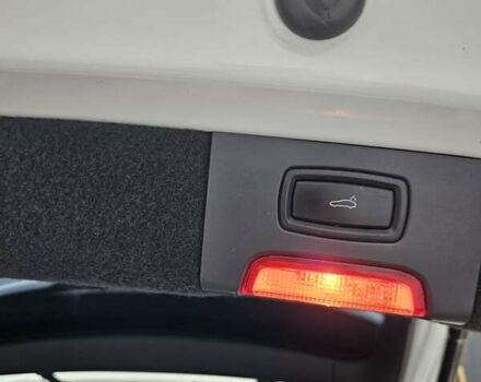 Білий Порше Cayenne, об'ємом двигуна 4.81 л та пробігом 143 тис. км за 19999 $, фото 12 на Automoto.ua