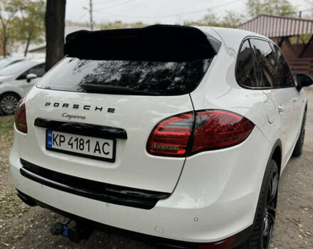 Білий Порше Cayenne, об'ємом двигуна 2.97 л та пробігом 202 тис. км за 19000 $, фото 5 на Automoto.ua