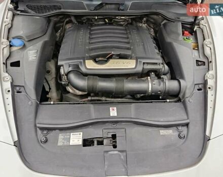 Белый Порше Каен, объемом двигателя 3.6 л и пробегом 193 тыс. км за 24500 $, фото 13 на Automoto.ua