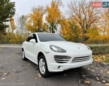Білий Порше Cayenne, об'ємом двигуна 4.81 л та пробігом 143 тис. км за 19999 $, фото 4 на Automoto.ua