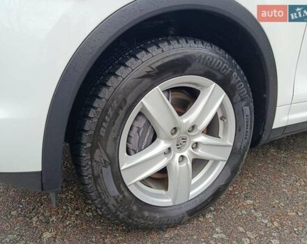 Белый Порше Каен, объемом двигателя 3.6 л и пробегом 193 тыс. км за 24500 $, фото 11 на Automoto.ua