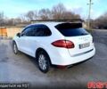 Білий Порше Cayenne, об'ємом двигуна 3 л та пробігом 198 тис. км за 25200 $, фото 3 на Automoto.ua