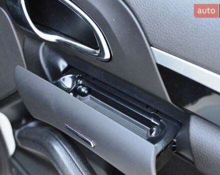 Білий Порше Cayenne, об'ємом двигуна 3 л та пробігом 122 тис. км за 23500 $, фото 48 на Automoto.ua