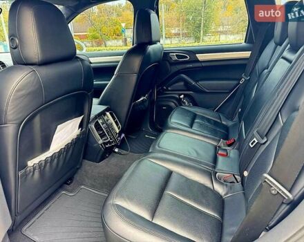Білий Порше Cayenne, об'ємом двигуна 4.81 л та пробігом 143 тис. км за 19999 $, фото 9 на Automoto.ua