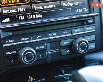 Білий Порше Cayenne, об'ємом двигуна 3 л та пробігом 122 тис. км за 23500 $, фото 38 на Automoto.ua