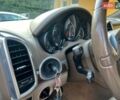 Белый Порше Каен, объемом двигателя 3.6 л и пробегом 300 тыс. км за 13500 $, фото 10 на Automoto.ua