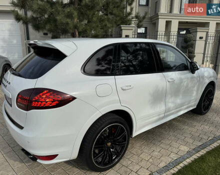 Білий Порше Cayenne, об'ємом двигуна 4.8 л та пробігом 89 тис. км за 28999 $, фото 3 на Automoto.ua