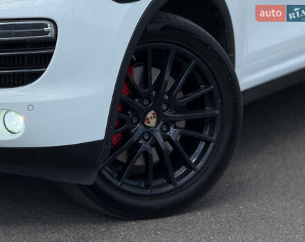 Білий Порше Cayenne, об'ємом двигуна 2.97 л та пробігом 190 тис. км за 24000 $, фото 2 на Automoto.ua