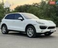 Белый Порше Каен, объемом двигателя 4.13 л и пробегом 192 тыс. км за 32000 $, фото 2 на Automoto.ua