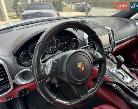 Білий Порше Cayenne, об'ємом двигуна 4.8 л та пробігом 89 тис. км за 28999 $, фото 11 на Automoto.ua