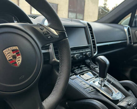 Белый Порше Каен, объемом двигателя 3 л и пробегом 179 тыс. км за 23500 $, фото 12 на Automoto.ua