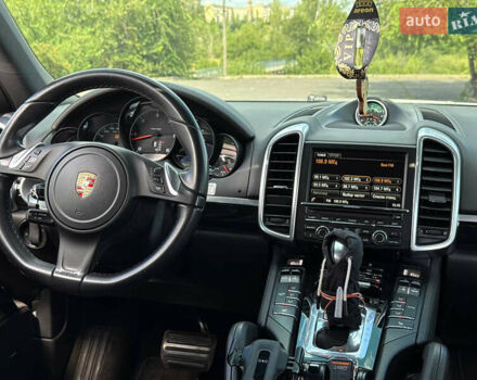 Білий Порше Cayenne, об'ємом двигуна 2.97 л та пробігом 190 тис. км за 24000 $, фото 43 на Automoto.ua