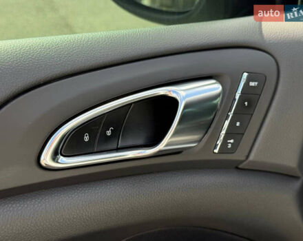 Білий Порше Cayenne, об'ємом двигуна 2.97 л та пробігом 190 тис. км за 24000 $, фото 21 на Automoto.ua