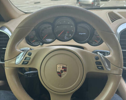 Порше Каен 2013 в Киеве на Automoto.ua Белый Порше Каен, объемом двигателя 3.6 л и пробегом 159 тыс. км за 19900 $, фото 16 на Automoto.ua
