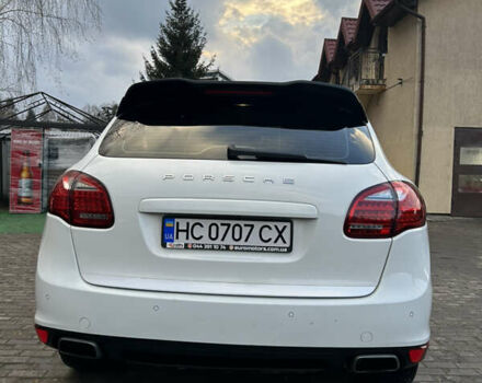 Белый Порше Каен, объемом двигателя 3 л и пробегом 179 тыс. км за 23500 $, фото 3 на Automoto.ua