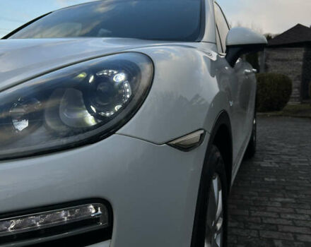 Белый Порше Каен, объемом двигателя 3 л и пробегом 179 тыс. км за 23500 $, фото 8 на Automoto.ua