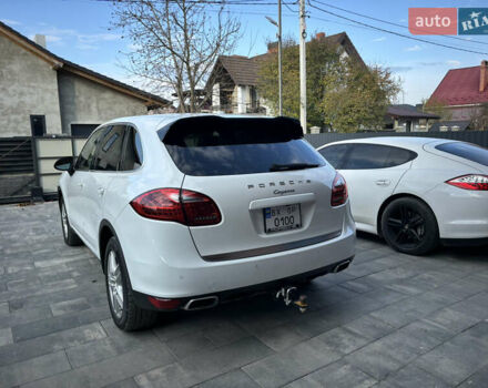 Порше Cayenne 2013 у Івано-Франківську на Automoto.ua Білий Порше Cayenne, об'ємом двигуна 2.97 л та пробігом 131 тис. км за 27000 $, фото 3 на Automoto.ua