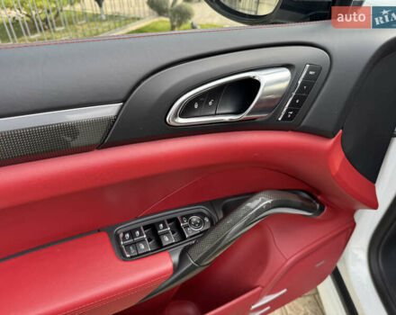 Білий Порше Cayenne, об'ємом двигуна 4.8 л та пробігом 89 тис. км за 28999 $, фото 7 на Automoto.ua