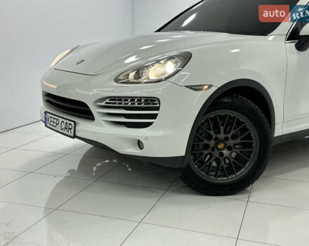 Порше Каен 2013 в Одессе на Automoto.ua Белый Порше Каен, объемом двигателя 3.6 л и пробегом 225 тыс. км за 18800 $, фото 7 на Automoto.ua
