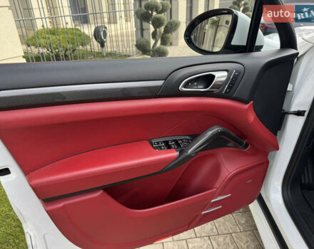 Білий Порше Cayenne, об'ємом двигуна 4.8 л та пробігом 89 тис. км за 28999 $, фото 6 на Automoto.ua