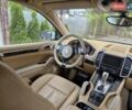 Белый Порше Каен, объемом двигателя 3.6 л и пробегом 150 тыс. км за 20000 $, фото 53 на Automoto.ua