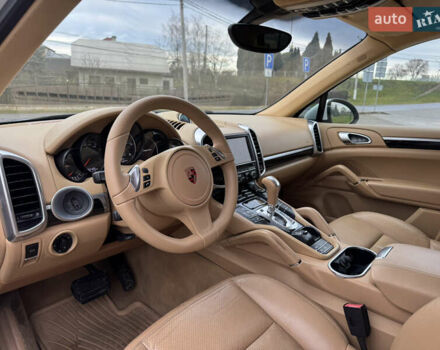 Белый Порше Каен, объемом двигателя 3 л и пробегом 136 тыс. км за 19900 $, фото 30 на Automoto.ua