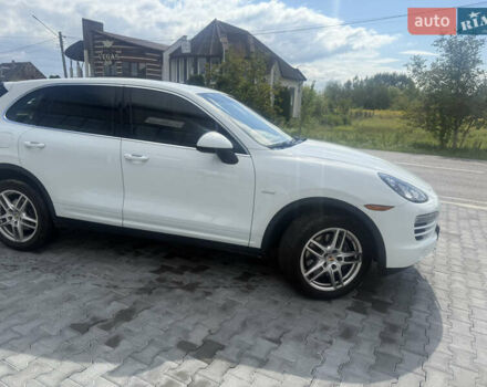 Белый Порше Каен, объемом двигателя 2.97 л и пробегом 230 тыс. км за 24700 $, фото 1 на Automoto.ua