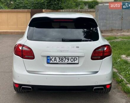 Белый Порше Каен, объемом двигателя 2.97 л и пробегом 308 тыс. км за 20999 $, фото 9 на Automoto.ua
