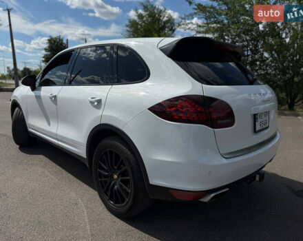 Білий Порше Cayenne, об'ємом двигуна 2.97 л та пробігом 190 тис. км за 24000 $, фото 17 на Automoto.ua