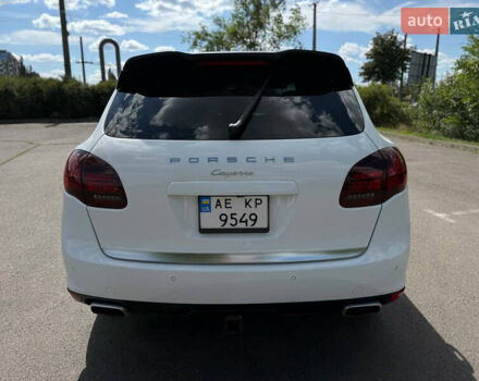 Білий Порше Cayenne, об'ємом двигуна 2.97 л та пробігом 190 тис. км за 24000 $, фото 16 на Automoto.ua