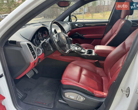 Білий Порше Cayenne, об'ємом двигуна 4.8 л та пробігом 89 тис. км за 28999 $, фото 8 на Automoto.ua