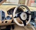 Белый Порше Каен, объемом двигателя 3.6 л и пробегом 150 тыс. км за 20000 $, фото 62 на Automoto.ua