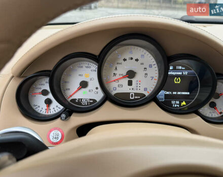 Білий Порше Cayenne, об'ємом двигуна 3.6 л та пробігом 212 тис. км за 20000 $, фото 6 на Automoto.ua