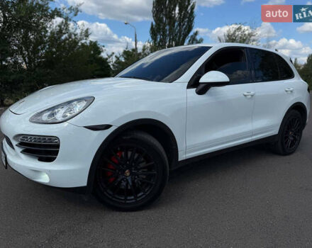 Білий Порше Cayenne, об'ємом двигуна 2.97 л та пробігом 190 тис. км за 24000 $, фото 1 на Automoto.ua