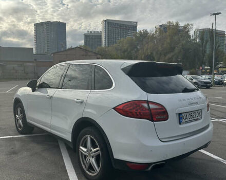 Порше Каен 2013 в Киеве на Automoto.ua Белый Порше Каен, объемом двигателя 3.6 л и пробегом 159 тыс. км за 19900 $, фото 5 на Automoto.ua