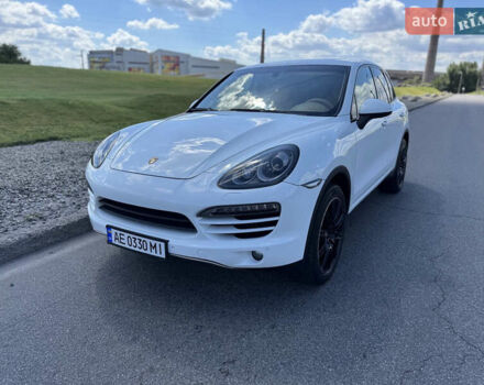 Порше Cayenne 2013 у Дніпро (Дніпропетровську) на Automoto.ua Білий Порше Cayenne, об'ємом двигуна 3 л та пробігом 176 тис. км за 21800 $, фото 5 на Automoto.ua