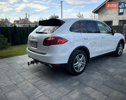 Порше Cayenne 2013 у Івано-Франківську на Automoto.ua Білий Порше Cayenne, об'ємом двигуна 2.97 л та пробігом 131 тис. км за 27000 $, фото 4 на Automoto.ua