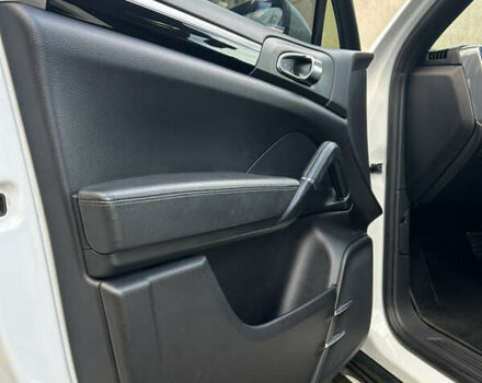 Белый Порше Каен, объемом двигателя 3 л и пробегом 179 тыс. км за 23500 $, фото 20 на Automoto.ua