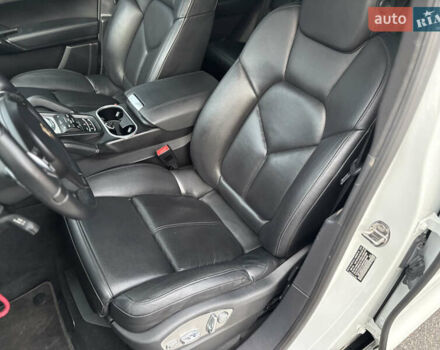 Білий Порше Cayenne, об'ємом двигуна 4.8 л та пробігом 81 тис. км за 20900 $, фото 9 на Automoto.ua
