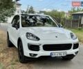 Белый Порше Каен, объемом двигателя 3 л и пробегом 158 тыс. км за 22999 $, фото 2 на Automoto.ua