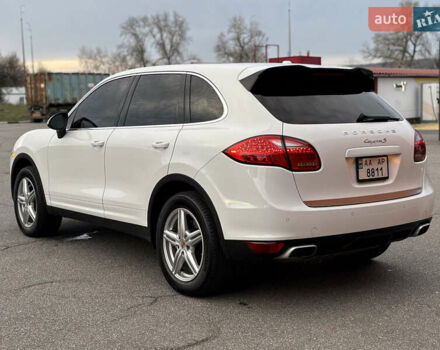 Білий Порше Cayenne, об'ємом двигуна 4.8 л та пробігом 81 тис. км за 20900 $, фото 3 на Automoto.ua