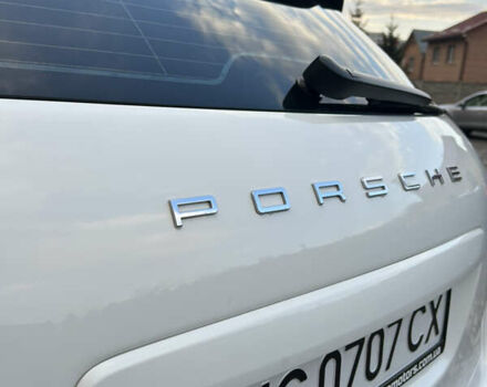 Белый Порше Каен, объемом двигателя 3 л и пробегом 179 тыс. км за 23500 $, фото 4 на Automoto.ua