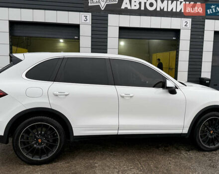 Білий Порше Cayenne, об'ємом двигуна 3.6 л та пробігом 212 тис. км за 20000 $, фото 4 на Automoto.ua