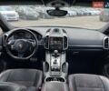 Белый Порше Каен, объемом двигателя 4.81 л и пробегом 106 тыс. км за 31490 $, фото 12 на Automoto.ua