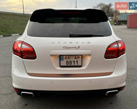 Білий Порше Cayenne, об'ємом двигуна 4.8 л та пробігом 81 тис. км за 20900 $, фото 4 на Automoto.ua
