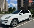 Білий Порше Cayenne, об'ємом двигуна 3 л та пробігом 252 тис. км за 20000 $, фото 1 на Automoto.ua