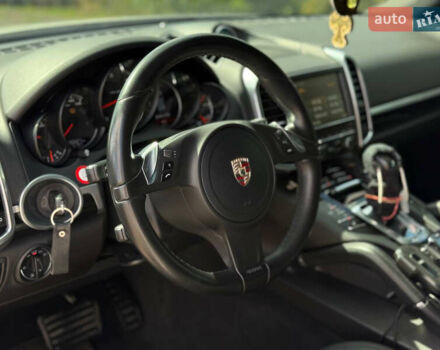 Білий Порше Cayenne, об'ємом двигуна 2.97 л та пробігом 190 тис. км за 24000 $, фото 28 на Automoto.ua