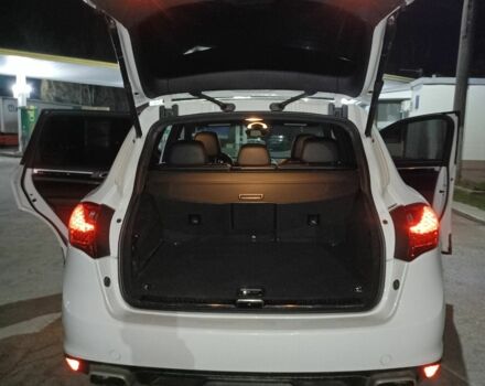 Білий Порше Cayenne, об'ємом двигуна 3 л та пробігом 2 тис. км за 23697 $, фото 8 на Automoto.ua